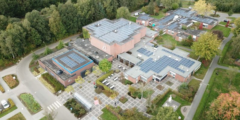 Hendrik van Boeijenlaan 5, Zwembad, Lombok en kantoren